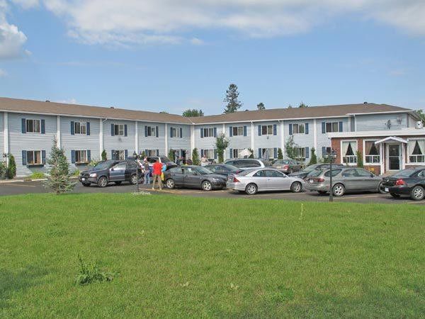 Super 8 By Wyndham Pembroke Hotel Екстериор снимка
